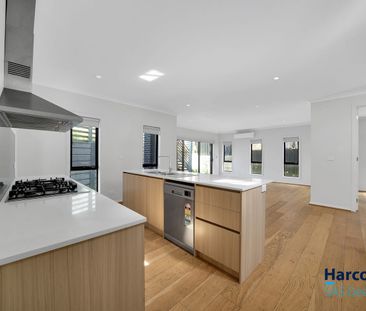 Spacious 4-Bedroom Family Home in Prime Sunshine North Location - Photo 4