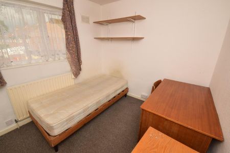 6 bedroom end of terrace house to rent - Photo 5