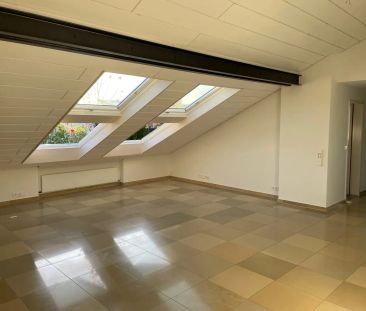 Exklusive Dachgeschosswohnung in ruhiger Lage - Photo 4