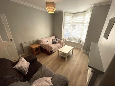 4 bedroom house share to rent - Photo 2