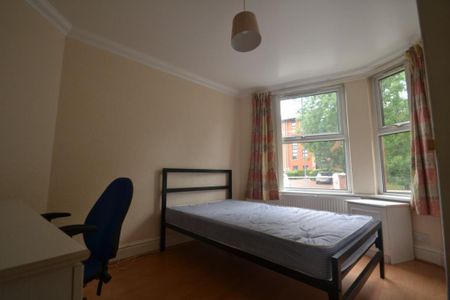 4 bedroom terraced house to rent - Photo 4