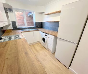 2 bedroom ground floor flat to rent - Photo 6