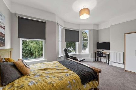 College Road, Keyham, Plymouth, PL2 - Photo 3