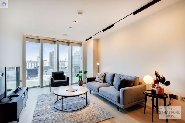 Manhattan Loft Gardens, 20 International Way, London - Photo 1