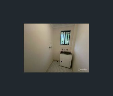 Two Bedroom Unit In Perfect Location! - Photo 3