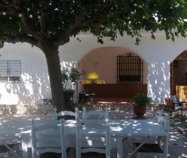 GROUND-FLOOR HOUSE WITH TWO BEDROOMS – ELCHE - Photo 4