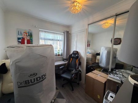 2 bedroom maisonette to rent - Photo 2