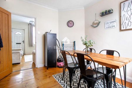 2 bedroom terraced house to rent - Photo 2