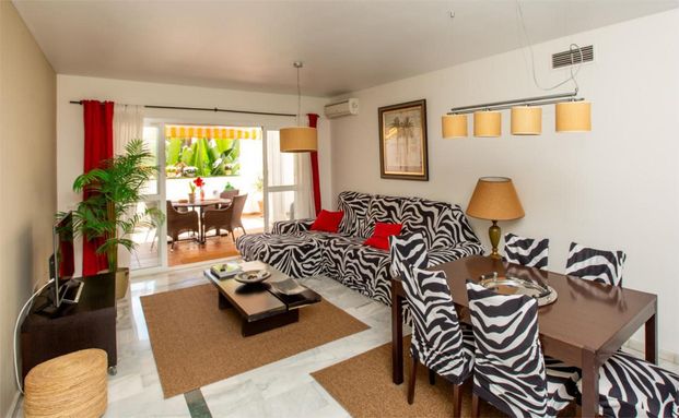 Apartamento de alquiler en Conjunto Azalea Beach, 43, Puerto Banús - Photo 1