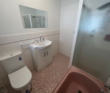 Position Perfect - 6 Month Lease - Photo 2