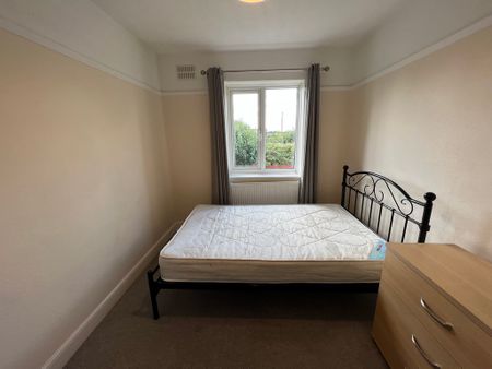 Garfield Terrace, Leeman Road - P10375 - Photo 4