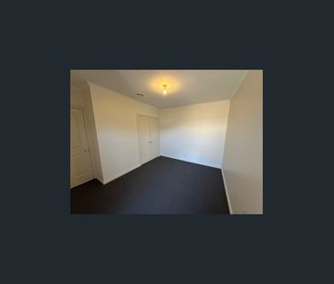 Spacious and comfortable three-bedroom home - Photo 2