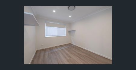 Stunning Fully Renovated Family Home in Prime South Penrith Location - Photo 4