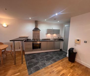 1 bedroom Flat To Let - Photo 3