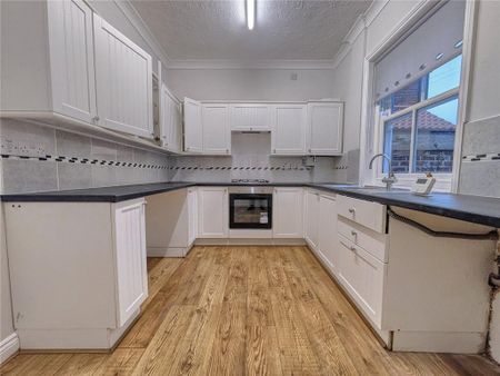 3 bedroom terraced house to rent - Photo 4