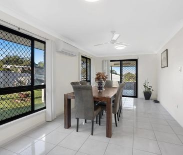 4 Bedroom Home Close to Harbour - Photo 4