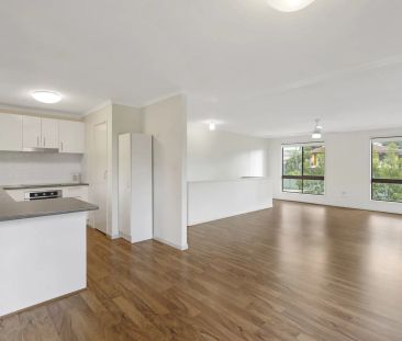 Perfect family Home! - Photo 3