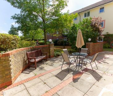 1 bedroom retirement property to rent - Photo 3