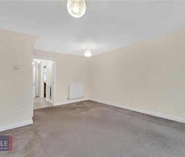 3 bedroom end of terrace house to rent - Photo 1