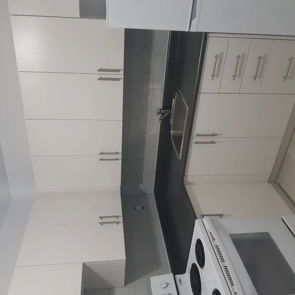 Sandalwood Manor - Photo 1