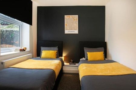 Grove Road, Nottingham, NG7 - Photo 2