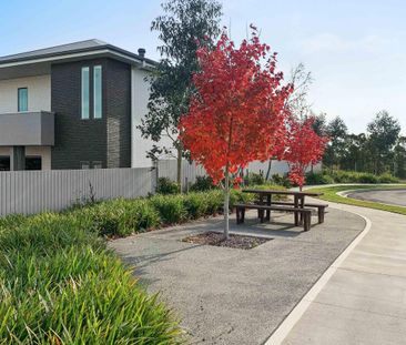 Stunning Tri-Level Townhouse - Photo 4