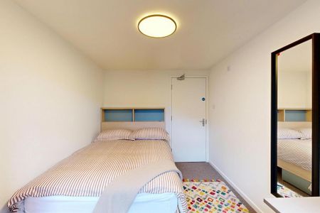 4 bedroom flat to rent - Photo 5