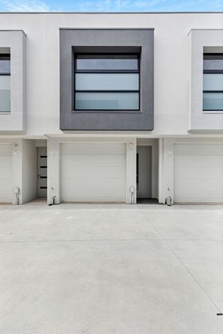 Brand New 3 Bedroom Townhouse - Photo 5