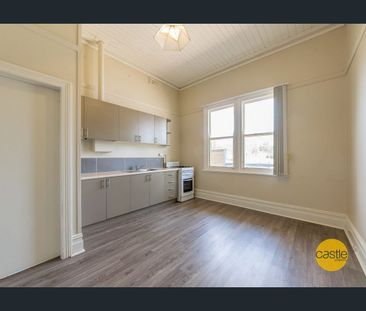 Low Maintenance Flat In Great Location! - Photo 5