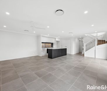 BRAND NEW LUXURY FAMILY HOME IN PRIME ROUSE HILL LOCATION - Photo 2