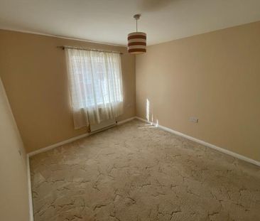 Kestrel Close, Dereham, Scarning - Photo 3