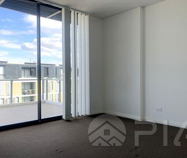 Nearly New Luxury Two bedrooms Apartment with Nice View in Sydney's... - Photo 6