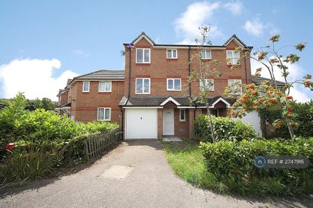 3 bedroom terraced house to rent - Photo 3