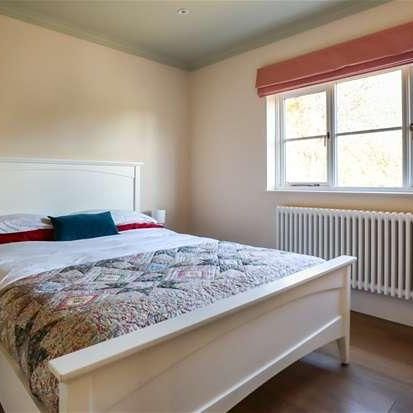 Gustard Wood, Wheathampstead, AL4 - Photo 1