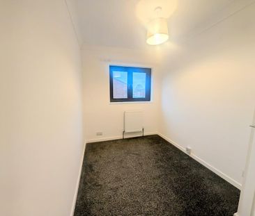 3 bedroom property with land to rent - Photo 3