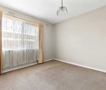 One Bedroom In Superb Location - Photo 4