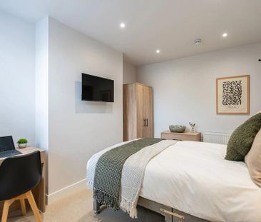 1 bedroom in a house share to rent - Photo 2