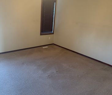 Cozy and Comfortable 2 Bedroom 2.5 Bathroom Condo Unit - Photo 4