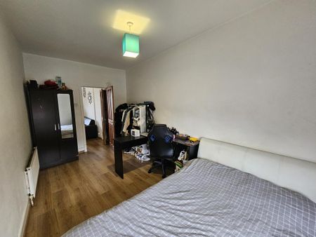 2 bedroom flat to rent - Photo 5