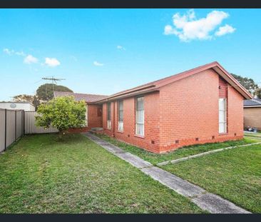 WELL MAINTAINED HOME! - Photo 1