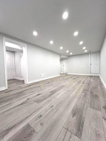 For Lease - 126 Thicketwood Boulevard, Whitchurch-Stouffville, Ontario - Photo 4