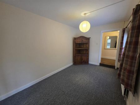 3 bedroom property to rent - Photo 2