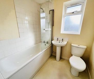 2 bedroom end of terrace house to rent - Photo 6