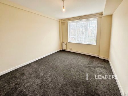 2 bedroom apartment to rent Terminus Road, Eastbourne, East Sussex, BN21 - Photo 2