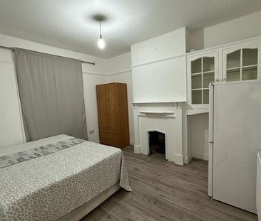 Room in a Shared House, Buller Road, N17 - Photo 2