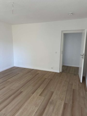 Schöne helle 4 Zimmer Wohnung in Ziesar - Photo 2