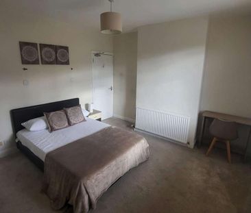 4 bedroom house of multiple occupation to rent - Photo 4