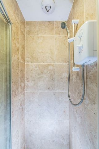 Flat 3, 66 Chapel Lane, Headingley, Leeds - Photo 2