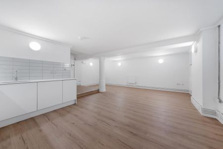 Studio to rent - Photo 2