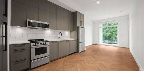 Brand New 1 bed /1 bath @ Central Surrey - Photo 2